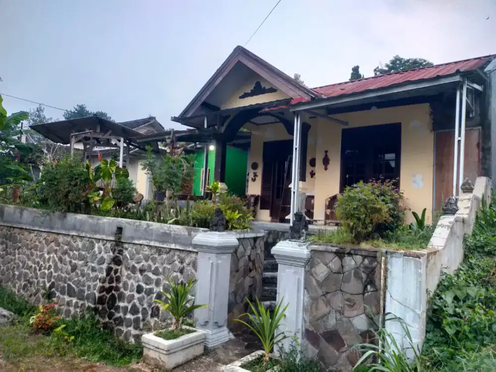 Rumah vila di jual cepat nego sampe jadi lokasi di cugenang Cianjur