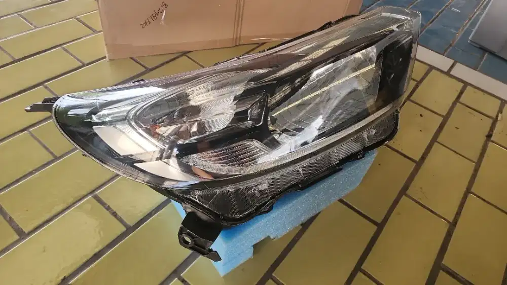 HEADLAMP HONDA BRIO