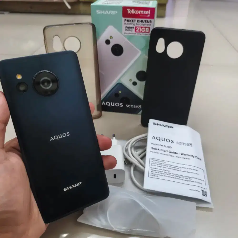 Sharp Aquos sense 8