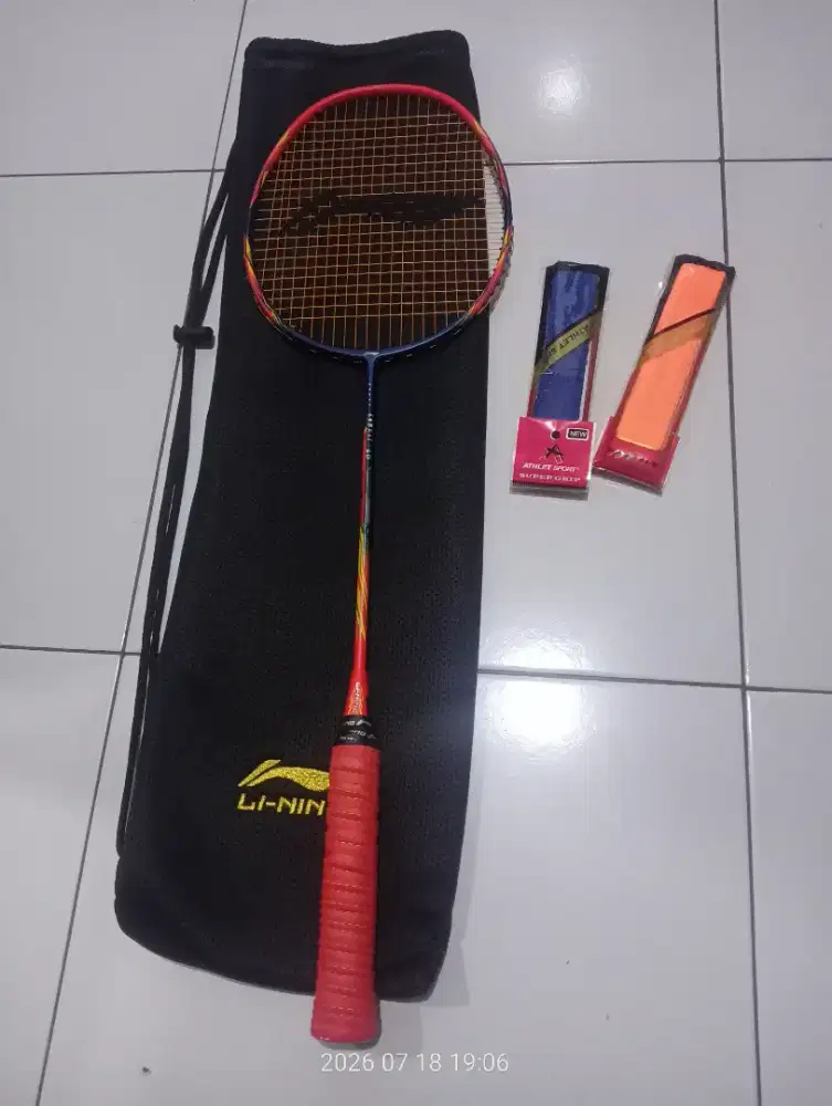 Raket Lining Combat Z8