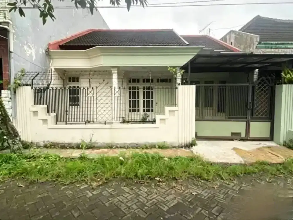 Rumah Strategis Area Soekarno Hatta Dekat Patung Pesawat Suhat