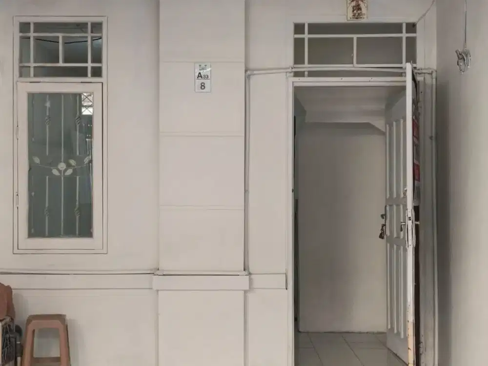 Rumah Taman Palem lestari kosong rapi, murah