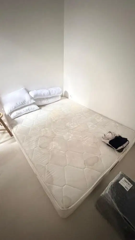 Kasur tempat tidur