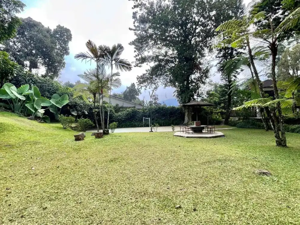 Dijual Villa Bagus di Cisarua Bogor Bawah NJOP
