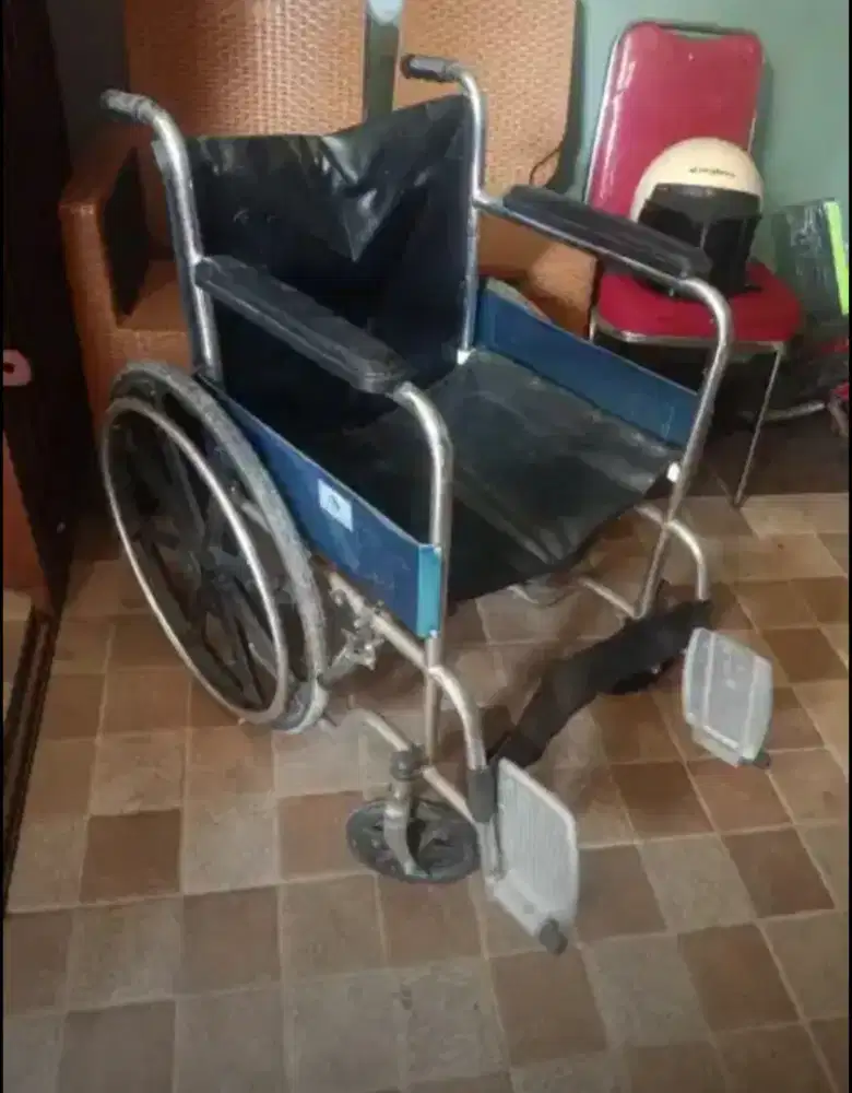 Kursi Roda Bekas