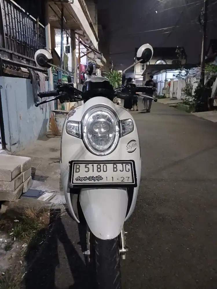 SCOPPY 2018 PUTIH