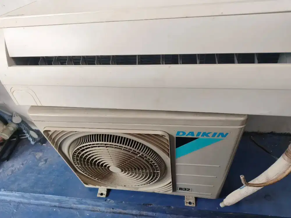 Jual AC bekas merk Daikin