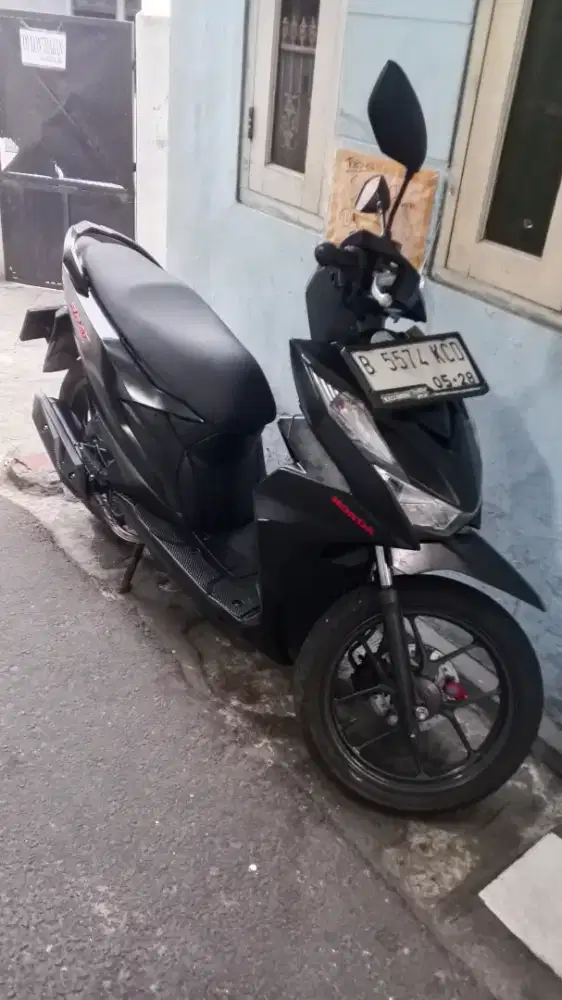 Beat Deluxe CBS ISS 2023 Black Doff