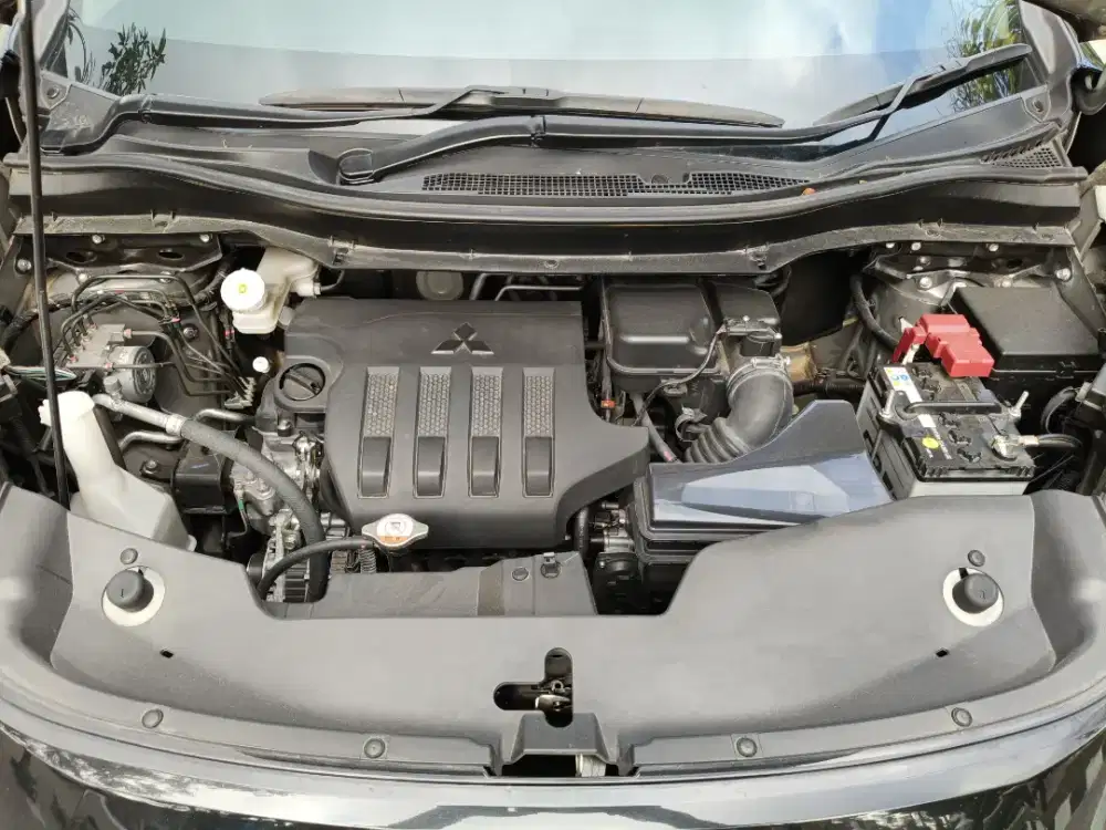 Xpander Cross Premium 2024 istimewa