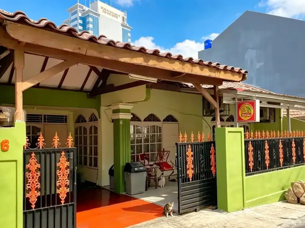 Rumah Nyaman 2 Lantai di Tebet Barat Dalam – SHM, Lokasi Strategis Dekat TIS Square