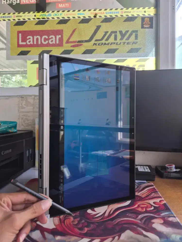 Lenovo Thinkpad X1 Yoga 2 in 1 UltraBook Mulus Istimewa