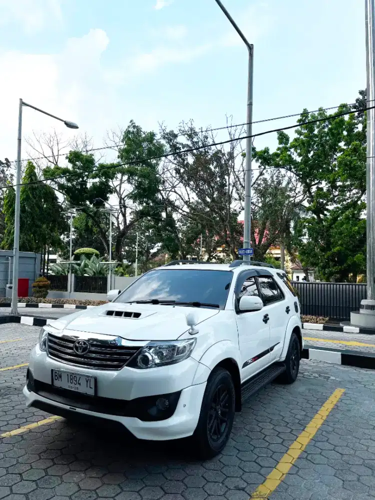 Toyota Fortuner VNT TRD Sportivo manual tahun 2013