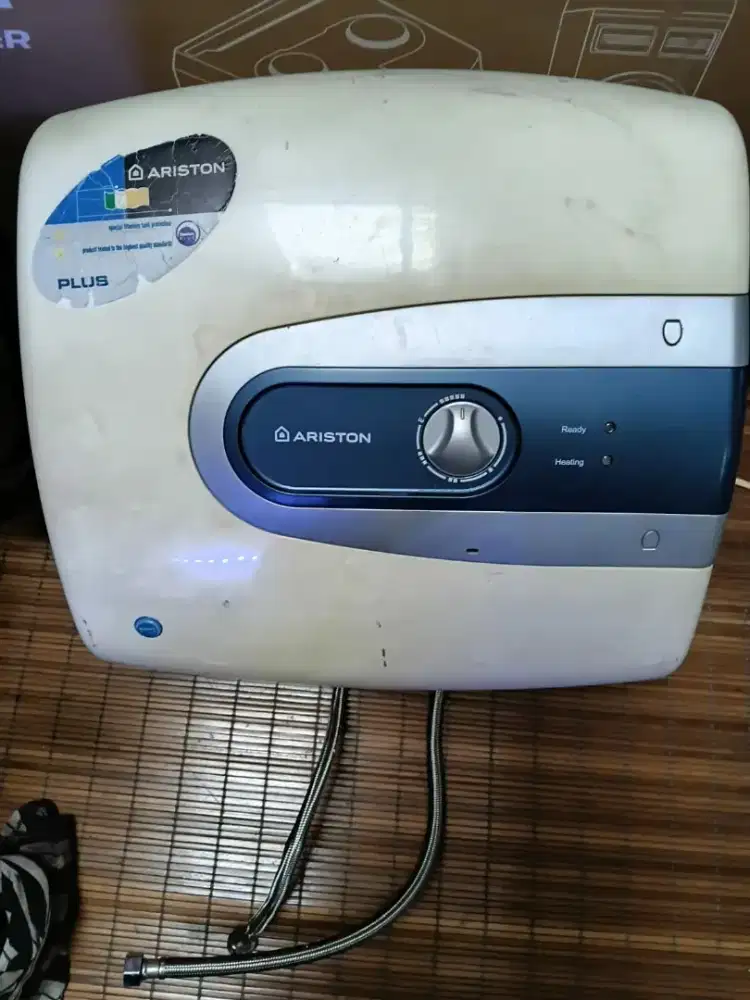 Pemanas air listrik