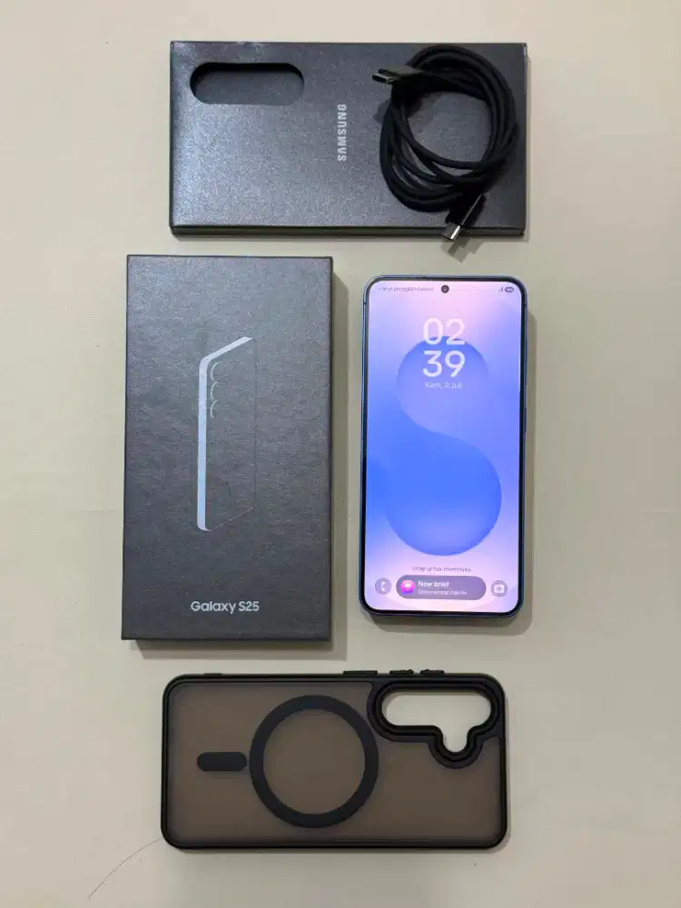 Samsung S25 12/256 - Navy - Garansi On January 2027