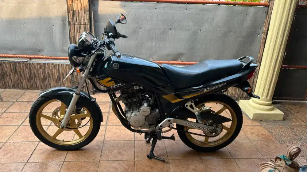 YAMAHA SCORPIO GENT1 2006 TANGKI SPT RX KING VELK RECING DOUBEL DISC