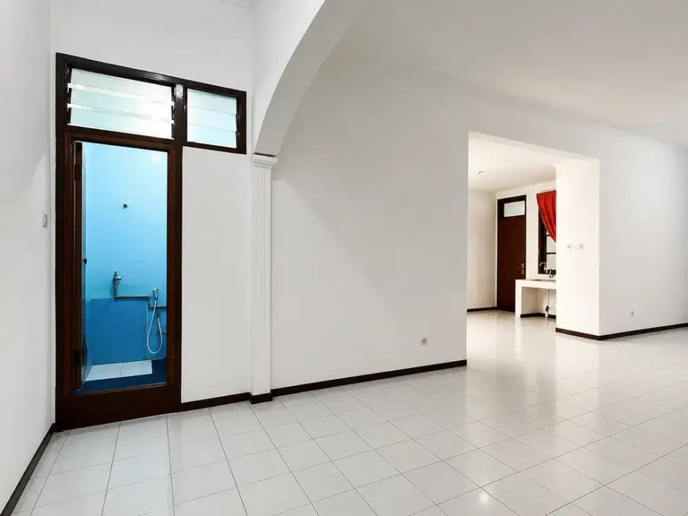 Disewakan rumah siap huni Lebar 10 dalam komplek sunter Jakarta Utara