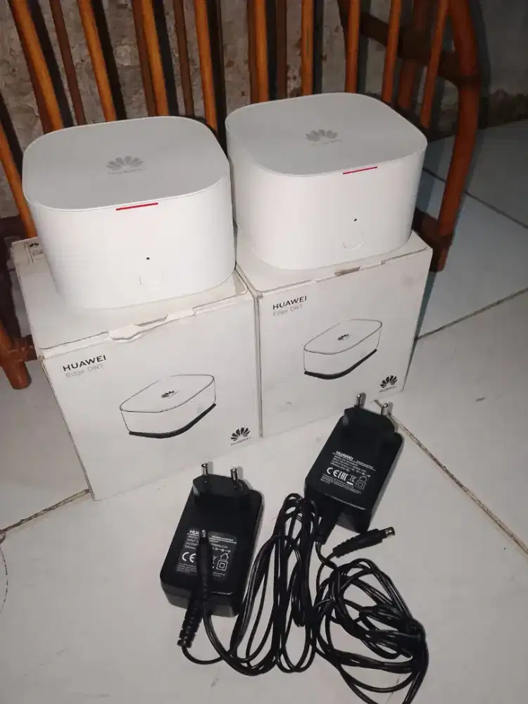 Jual router huawey kondisi masih hidup lokasi pasar Minggu Jaksel.