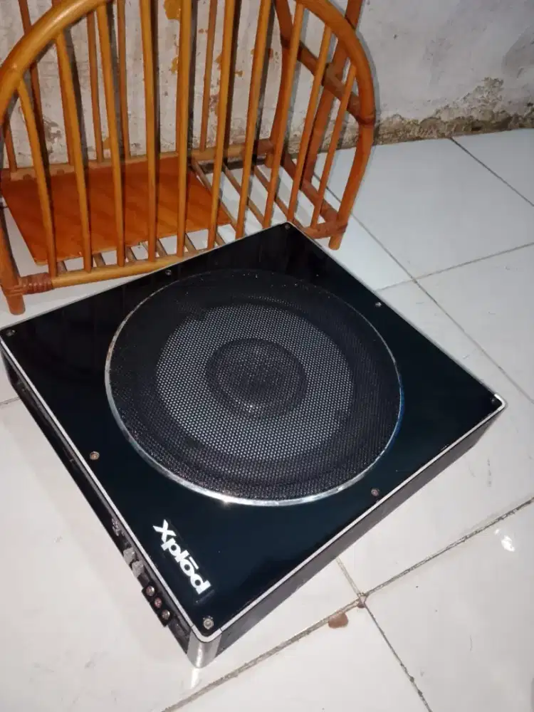 Audio jual subwoofer kolong masih hidup lokasi pasar Minggu Jaksel.
