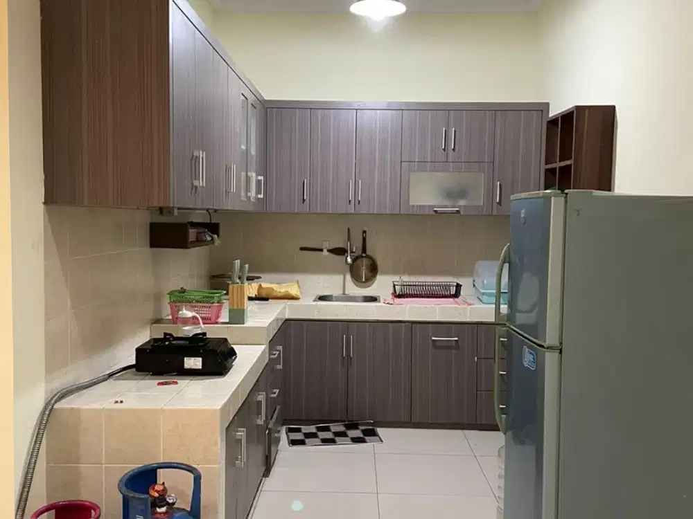 DIJUAL RUMAH GARDEN HOUSE PIK  UK 6X17 (2 LANTAI) SEMI FURNISH BISA NEGO