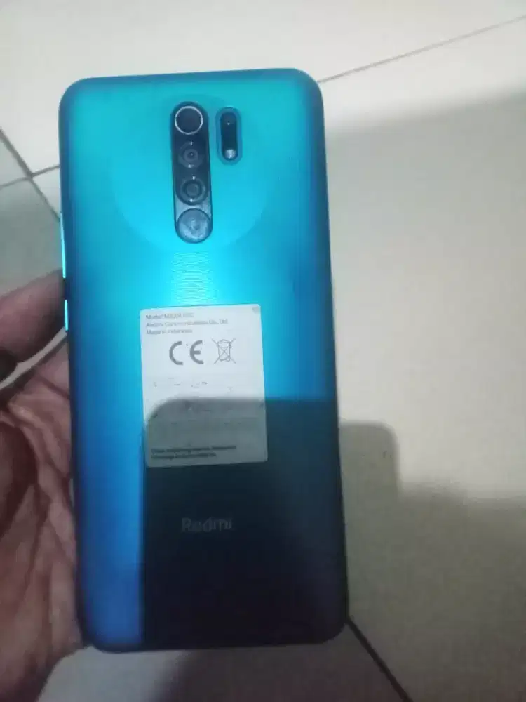 Dijual hp vivo y9 keadaab batre bengkak