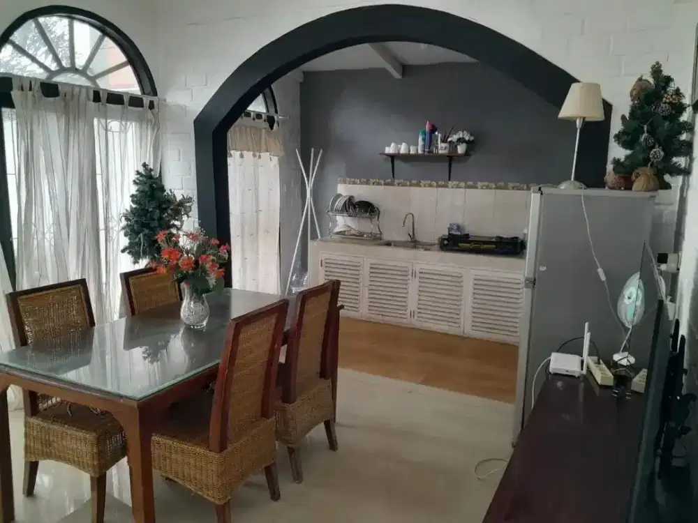 Dijual Rumah villa luas lokasi Lembang Bandung barat