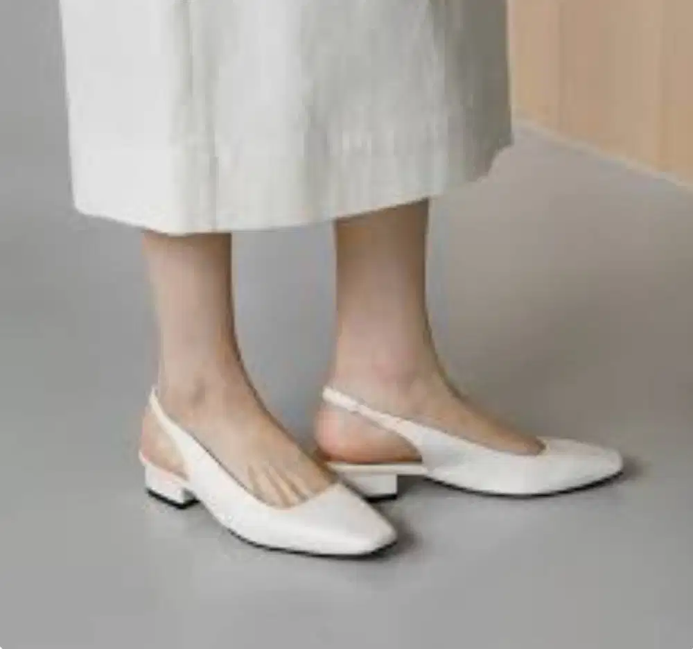 Sepatu Wanita Mewen Slingback Pumps (Size 25 cm / Heels 5cm)