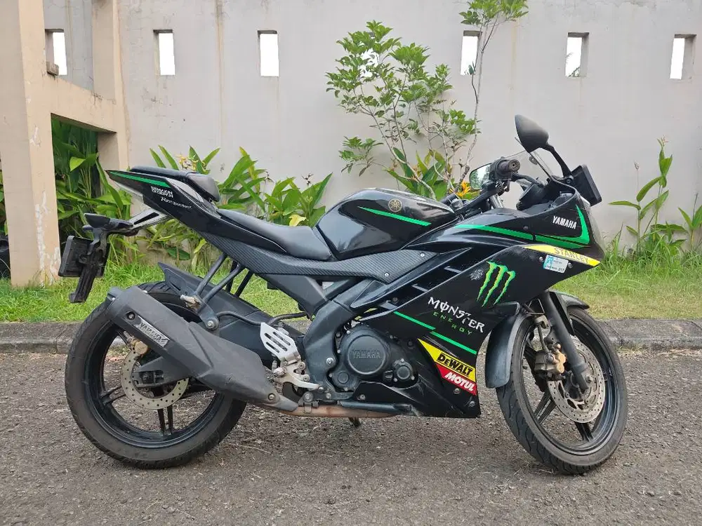 DIJUAL YAMAHA R15 (2015)