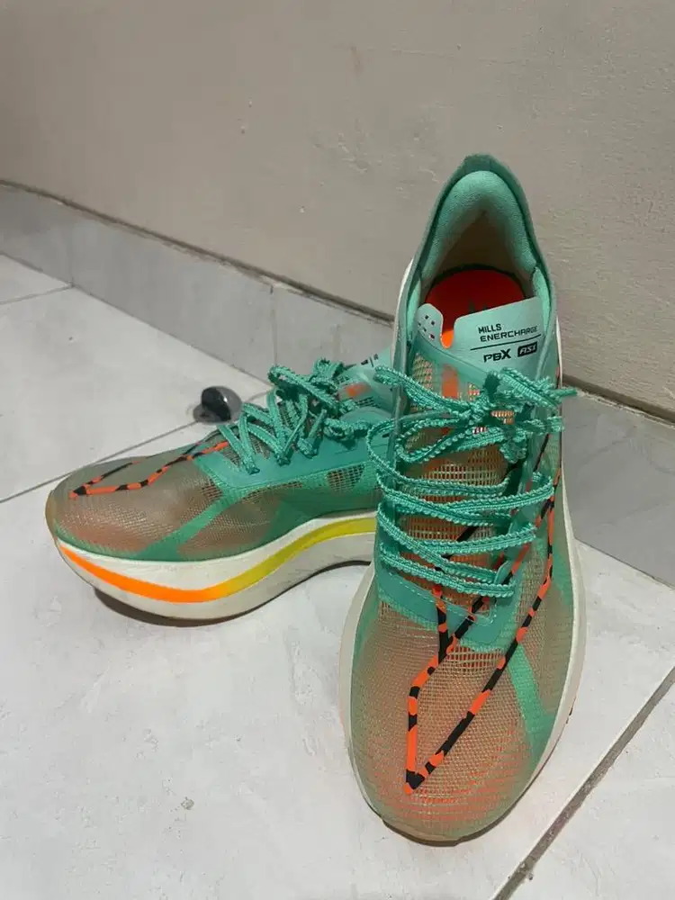 Sepatu Running Mills Enercharge