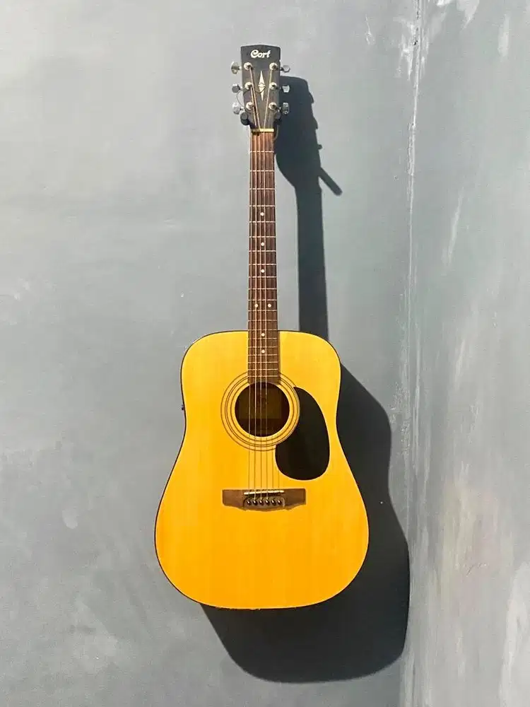 Gitar accoustik CORT