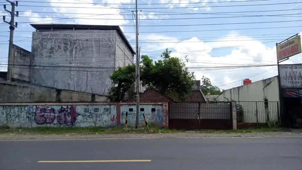 Dijual tanah luas (termasuk bangunan) di Sukabumi