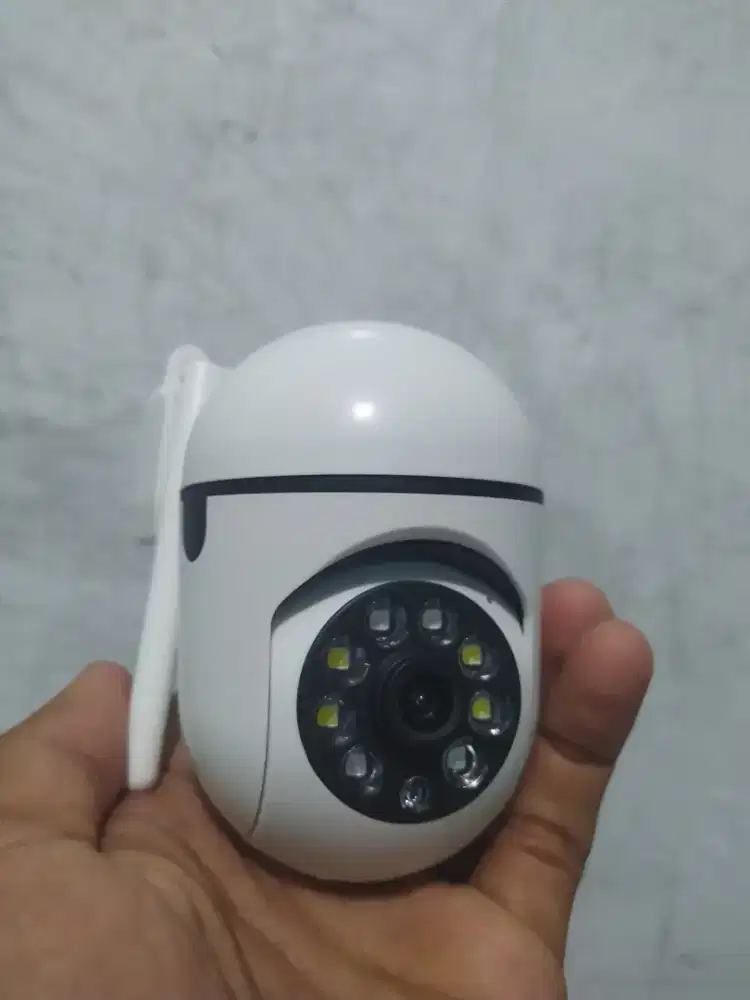 Smart CCTV + Memory Card 32GB