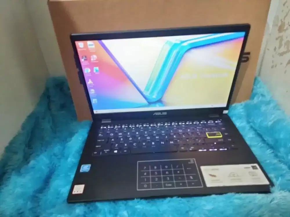 Asus Vivo E410ma/Intel n4020/KB BACKLIT/LAYAR FHD/SSD 256gb/ Fullset