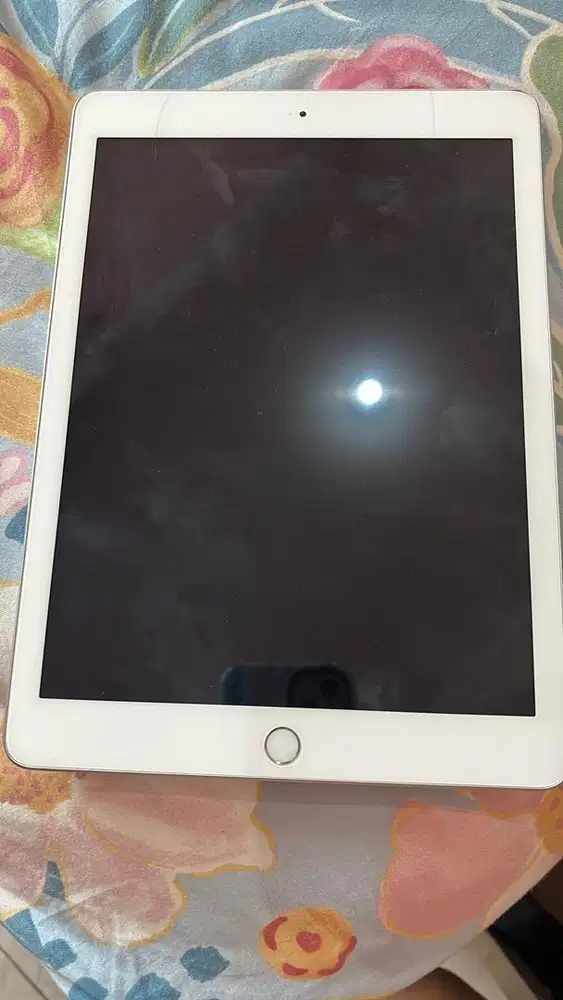NEGOTIABLE! Ipad Gen 5 128gb