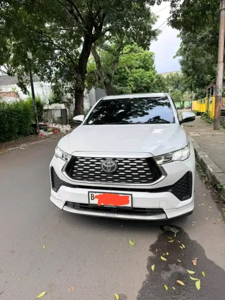 INNOVA ZENIX 2025