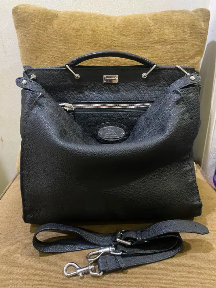 Tas fendi seleria peekaboo black leather good quality (sale) net price