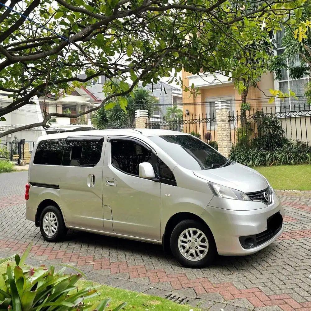 Nissan Evalia SV 1.5 AT 2013