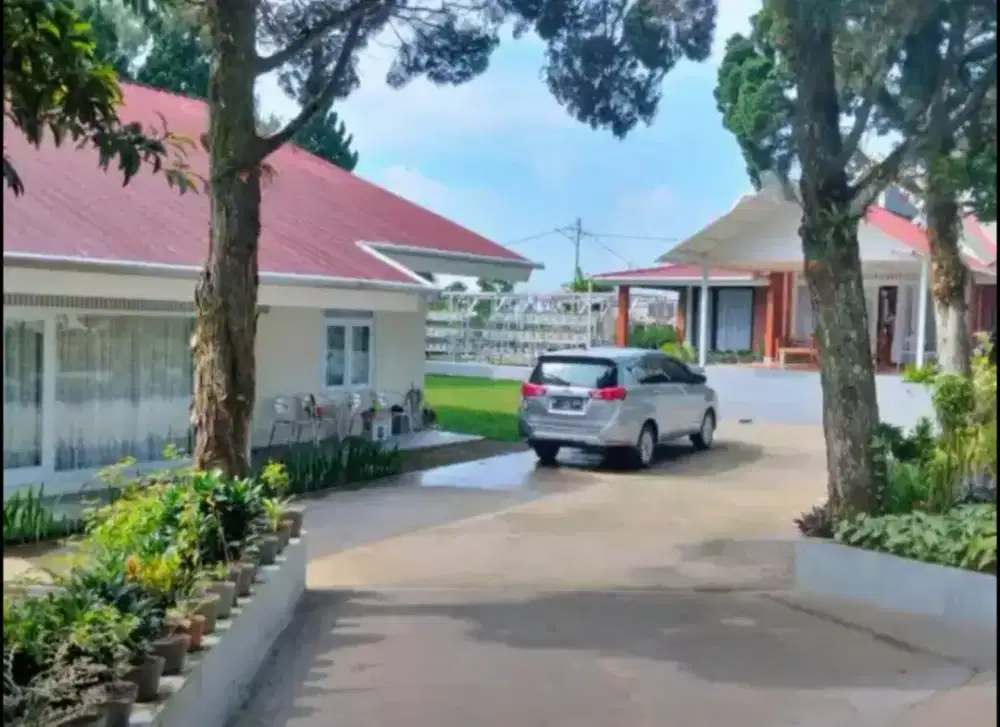 Di jual 2 vila siap huni tidak perlu renovasi lokasi di cipanas puncak