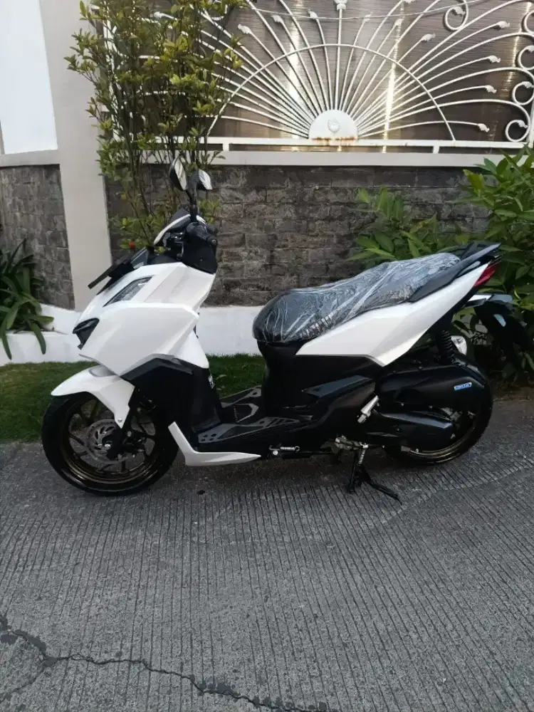 Istimewa Vario 160 CBS 2025 mate grande