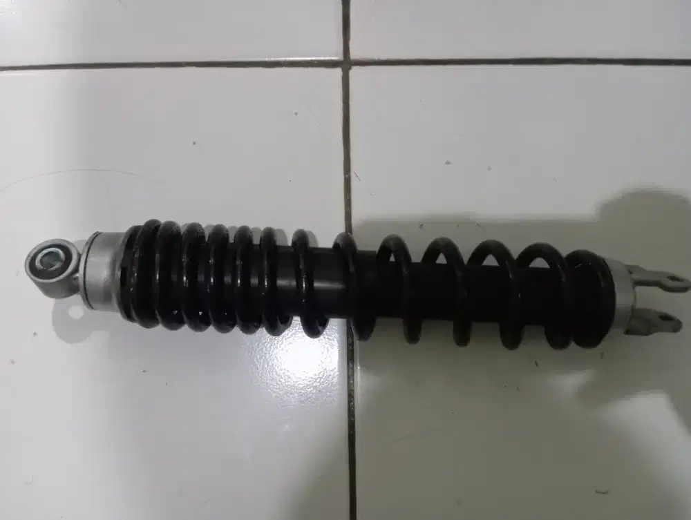 sok belakang Honda beath