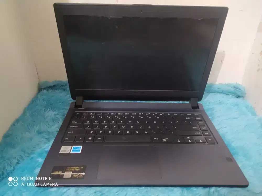 Asus Pro P1440f/ Core i3-gen10/RAM 4/SSD 256/VGA Intel UHD Graphics