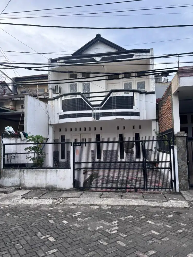 Dijual Rumah Luas 120m2  2 Lantai Perumahan Taman Harapan Baru Bekasi