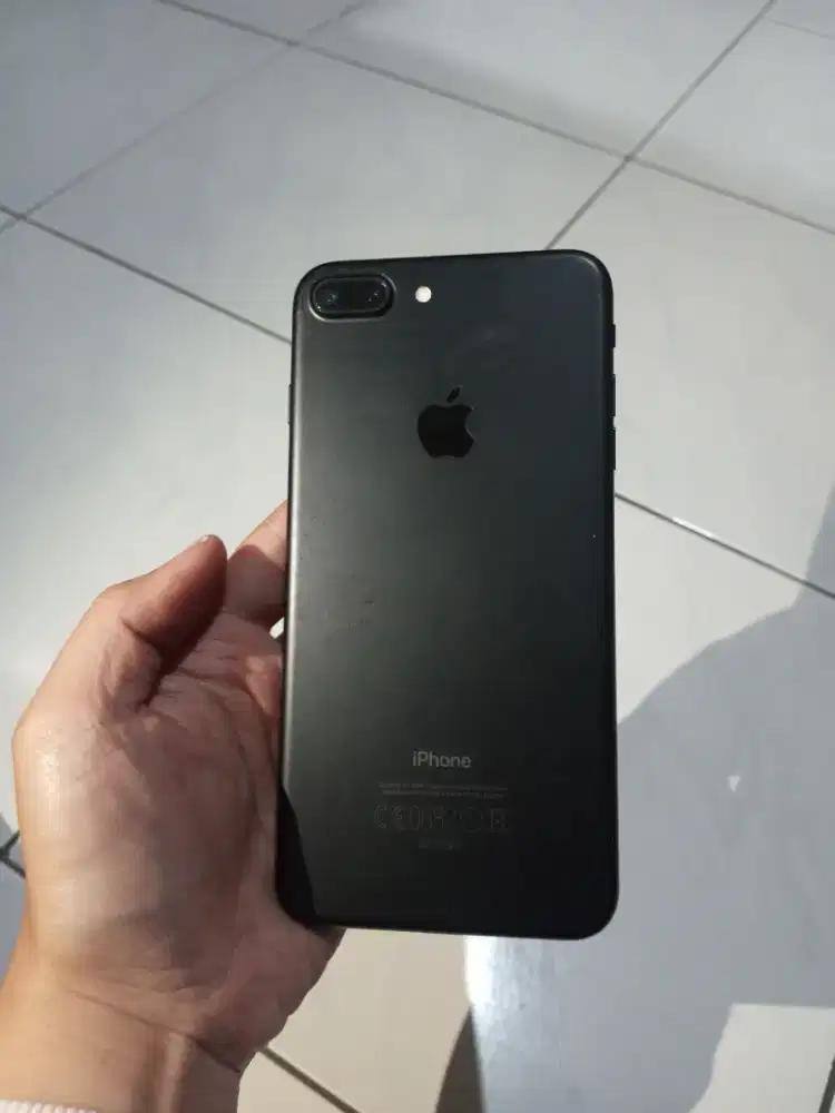 Dijual HP Iphone 7 plus ibox