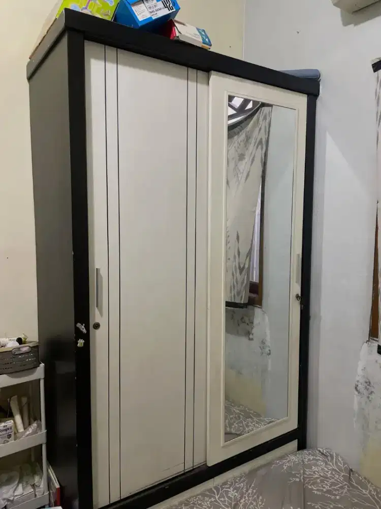 Di Jual lemari kayu sliding 2 pintu