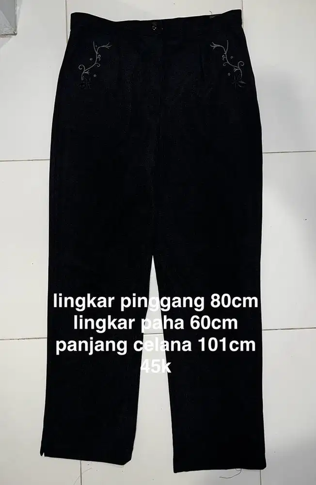 Celana panjang wanita hitam