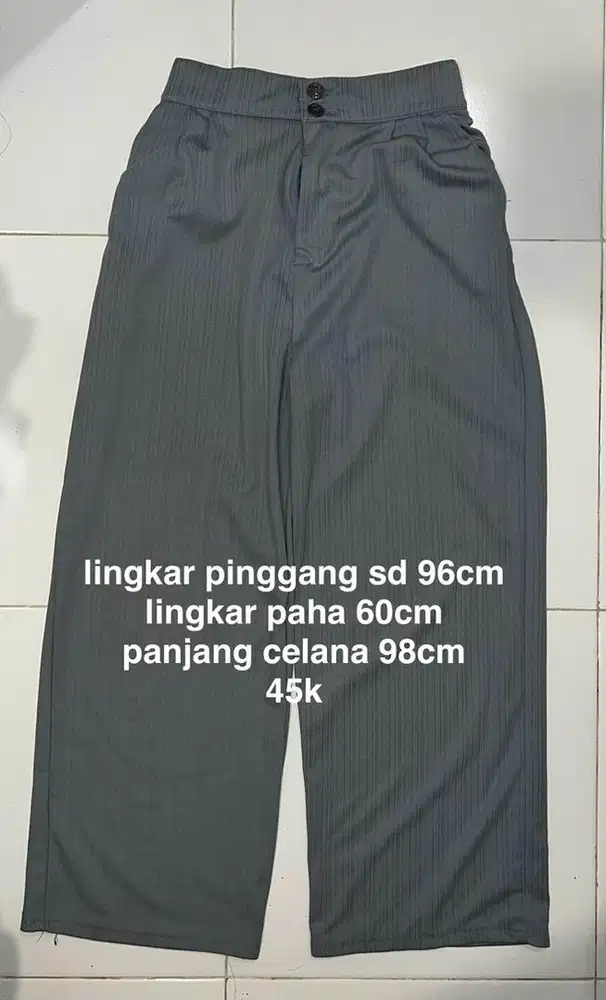 Celana panjang wanita abu-abu