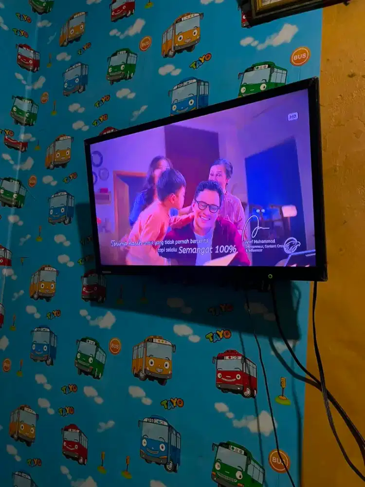 Tv LED Toshiba 24 inc