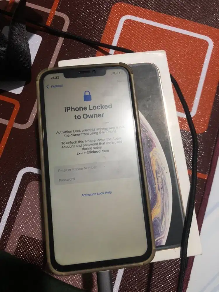 Xs max lock icloud milik pribadi