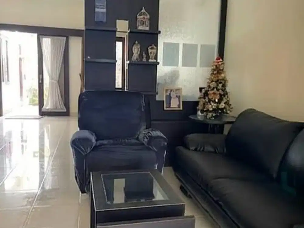 Rumah Full Furnished 2 Lantai di Perumahan Elite Casagrande Depok Sleman
