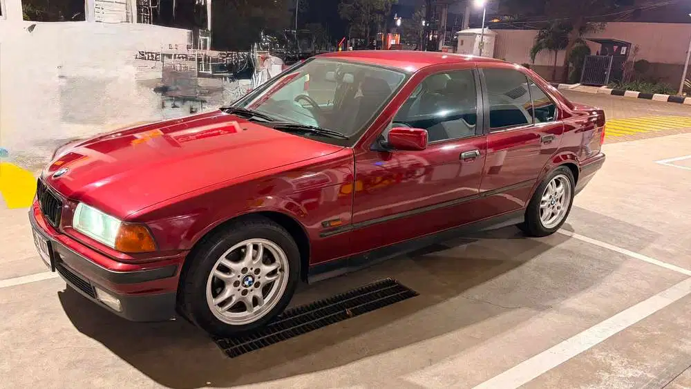 BMW 320i 1994 Bensin