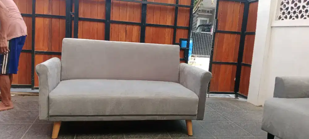 Reparasi sofa dan kursi